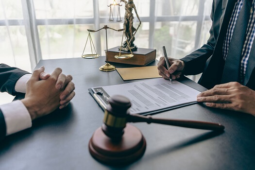 Crypto.com sues the US SEC after Wells notice Crypto.com sues the US SEC after Wells notice